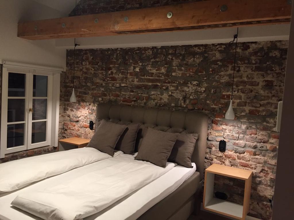 Square Rooms 20 Dusseldorf Ngoại thất bức ảnh